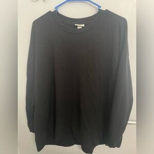 Black crewneck Ava & Viv size X (large) and fits oversized in my opinion